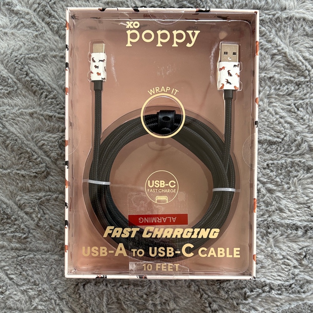 xo poppy Dachshund Charging Cable